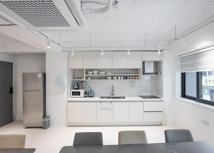 アパート 2f 4bathrooms, 9beds, 7-16 Persons Team